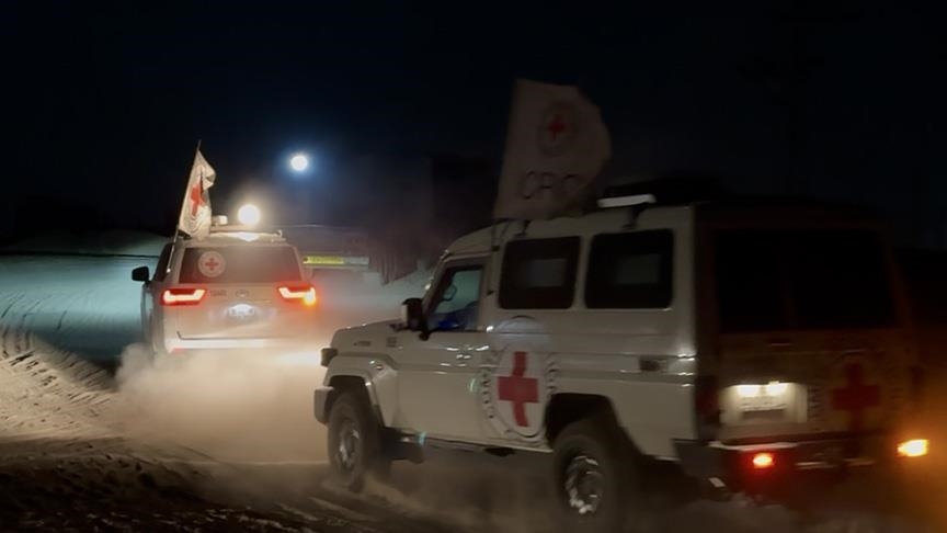 إسرائيل تتسلم عبر الصليب الأحمر رفات أحد أسراها في غزة