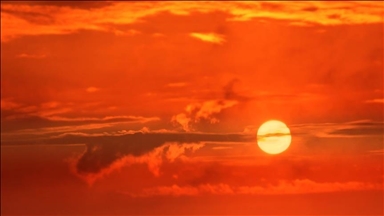 2025 expected to 1 of 3 hottest years on record