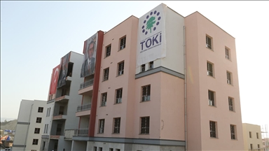 Hatay Defne'de afet konutları ve ticaret merkezlerinin yapımı sürüyor