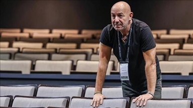 Yönetmen Çağan Irmak'ın ilk oyunu "Palamut Zamanı" sanatseverlerle buluştu