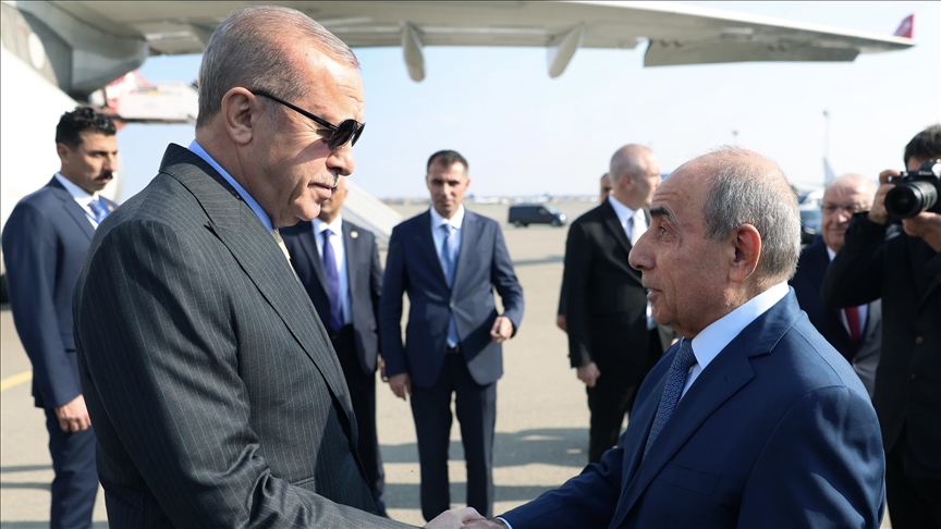 أردوغان يصل أذربيجان لحضور احتفالات "يوم النصر"