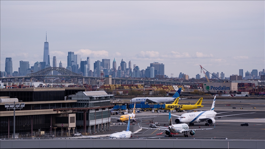 Откажувањата на летовите во САД во пораст додека блокадата на Владата влегува во критична фаза