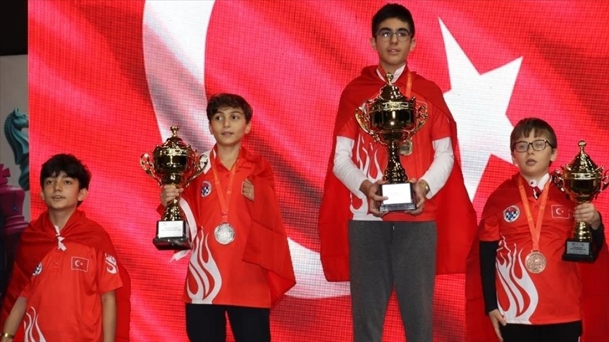 Genç satranççılar, Avrupa Yaş Grupları Şampiyonası'nda 4 madalya kazandı