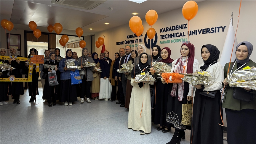 Trabzon Üniversitesi öğrencileri, lösemi tedavisi gören çocuklara moral kaynağı oldu