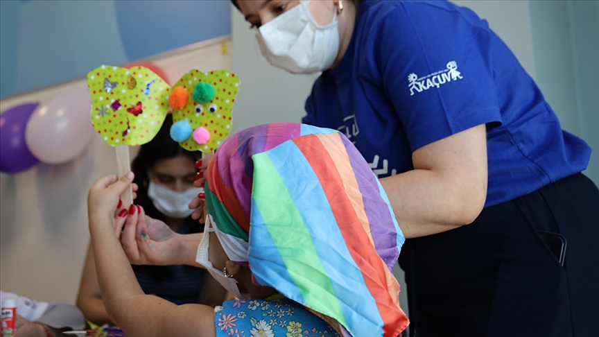 Lösemi, tüm çocukluk çağı kanserlerinin yaklaşık yüzde 30'unu oluşturuyor