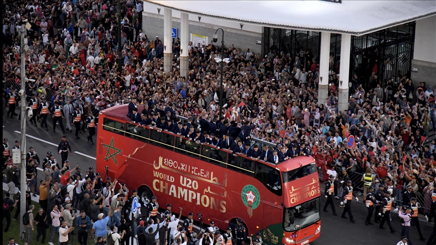 بنية تحتية وتدريب واحتراف.. وصفة ناجعة لتفوق الكرة المغربية (تقرير)