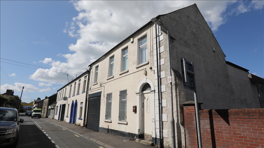 2 men charged after extremist plot to attack Irish mosque, migrant centers