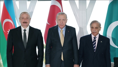 Turkish president meets with Azerbaijani, Pakistani leaders in Baku