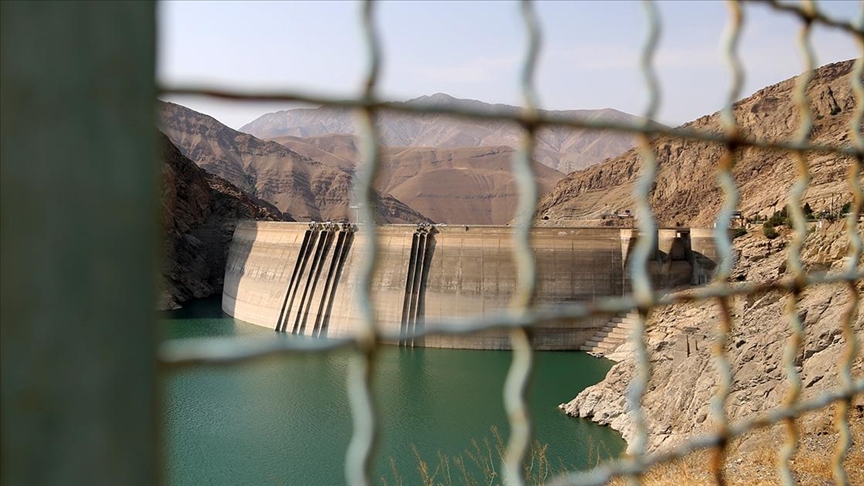 İran'ın Meşhed kentinde barajların doluluk oranı yüzde 3’ün altına düştü