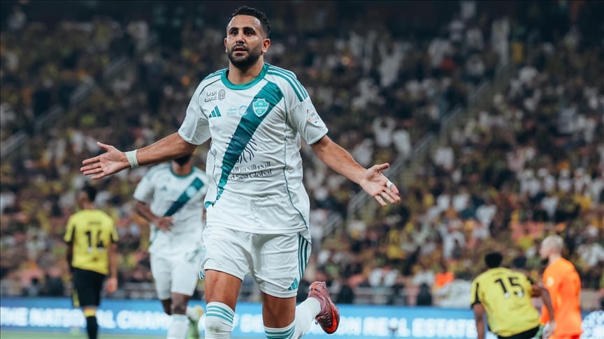 قدم.. رياض محرز يقود الأهلي للفوز على الاتحاد في "ديربي جدة"