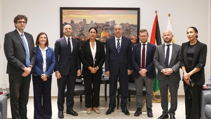 الشيخ يبحث مع مسؤولين أوروبيين التطورات بالأراضي الفلسطينية