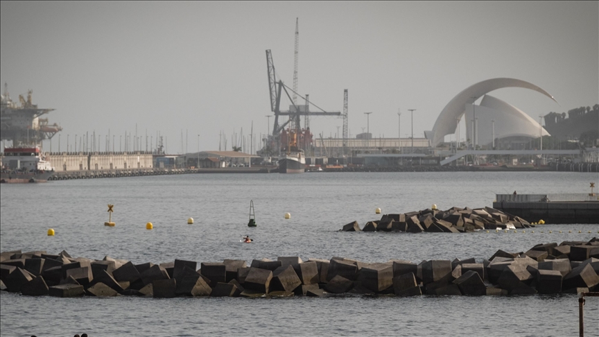 3 dead, 15 injured as rough seas batter Spain’s Tenerife