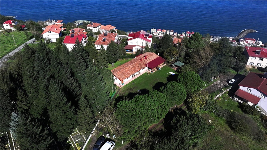 Trabzon\'daki Toprak Ana Köy Yaşam Merkezi, öğrencilerin doğa ile buluşma mekanı oldu