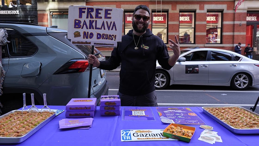 ABD\'li girişimci, lezzetine hayran kaldığı Antep baklavasını iş fırsatına dönüştürdü