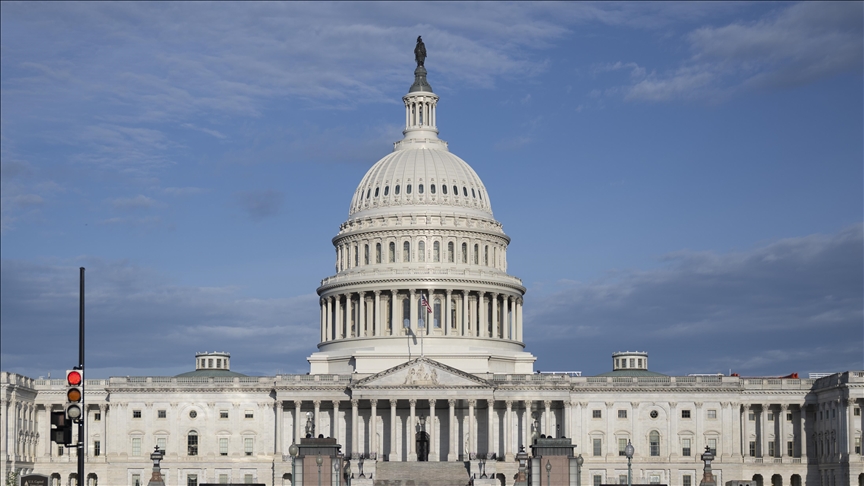 US Senate meets Saturday to end gov't shutdown, expected to reconvene Sunday