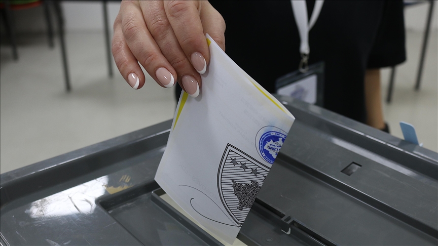 Rezultatet preliminare: LVV dhe LDK me numër të barabartë komunash, Prishtina mbetet nën udhëheqjen e LDK-së