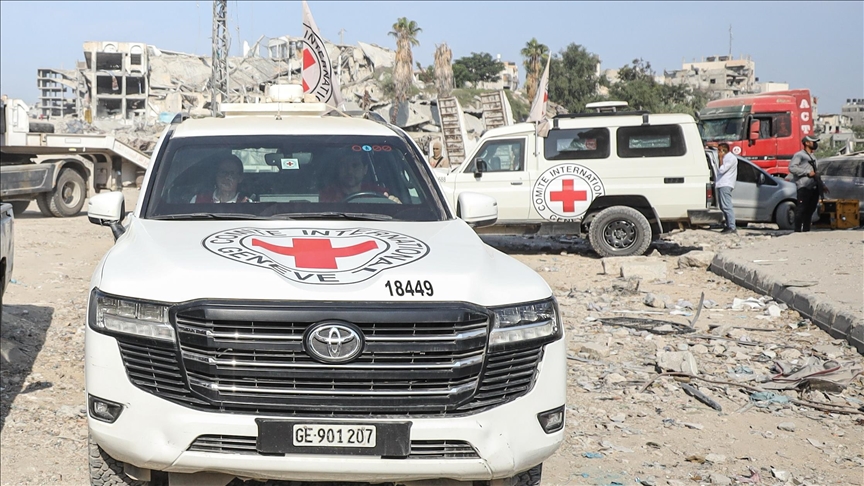 الجيش الإسرائيلي يعلن تسلم الصليب الأحمر جثة أحد قتلاه بغزة 