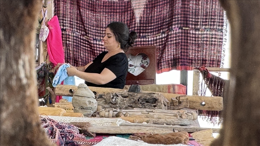 Şırnak'ta eski eşyaların muhafaza edildiği oda ziyaretçilere nostalji yaşatıyor