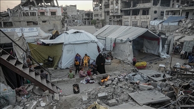 Gazze'de Sarı Hat yakınındaki Filistinliler, yaşamla ölüm arasında bir çizgide yaşıyor