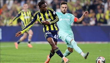 قدم.. فنربهتشه يشدد الخناق على غالاطة سراي في الصدارة