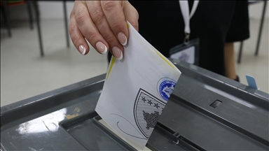 Rezultatet preliminare: LVV dhe LDK me numër të barabartë komunash, Prishtina mbetet nën udhëheqjen e LDK-së