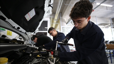 Meslek liseleri geçen yıl 7,1 milyar lira gelir elde etti