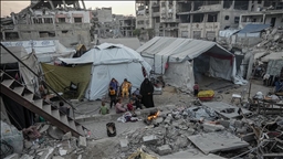 Gazze'de Sarı Hat yakınındaki Filistinliler, yaşamla ölüm arasında bir çizgide yaşıyor