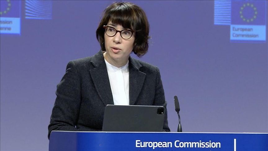 المفوضية الأوروبية: نسعى لزيادة الضغط على بوتين