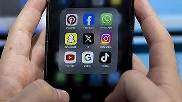 France / Cyberharcèlement : neuf hommes jugés à Paris pour des messages haineux visant l’artiste Typhaine Duch