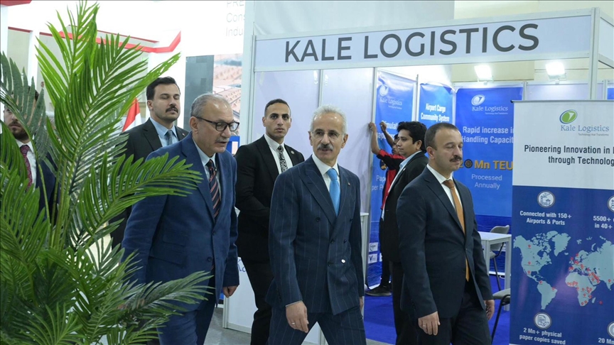 وزير النقل التركي: ندرك أهمية قناة السويس وضرورة زيادة قدرتها الاستيعابية