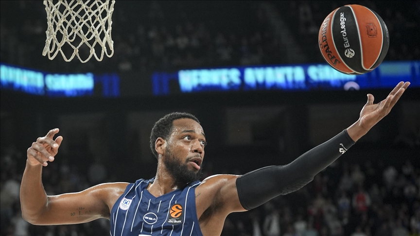 Anadolu Efes, Avrupa Ligi\'nde yarın Virtus Bologna\'ya konuk olacak