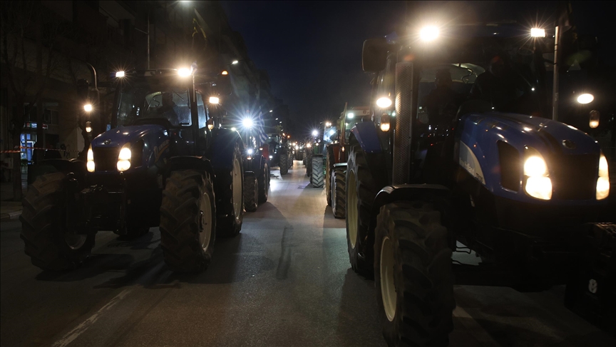 Yunanistan'ın başkenti Atina'da çiftçiler eylem yaptı