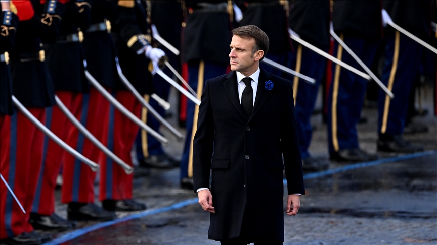 Commémorations du 11 Novembre : Emmanuel Macron rend hommage aux morts pour la France