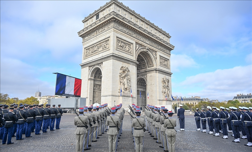 La France rend hommage à tous ses morts pour la patrie, du Soldat inconnu aux héros d’aujourd’hui