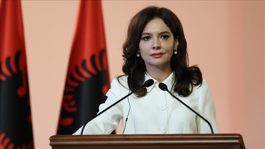 Ministrja e jashtme e Shqipërisë shpreh ngushëllime për Turqinë pas rrëzimit të avionit ushtarak