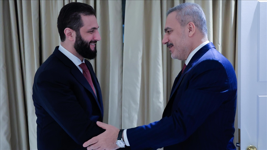 واشنطن.. الرئيس السوري يلتقي وزير خارجية تركيا