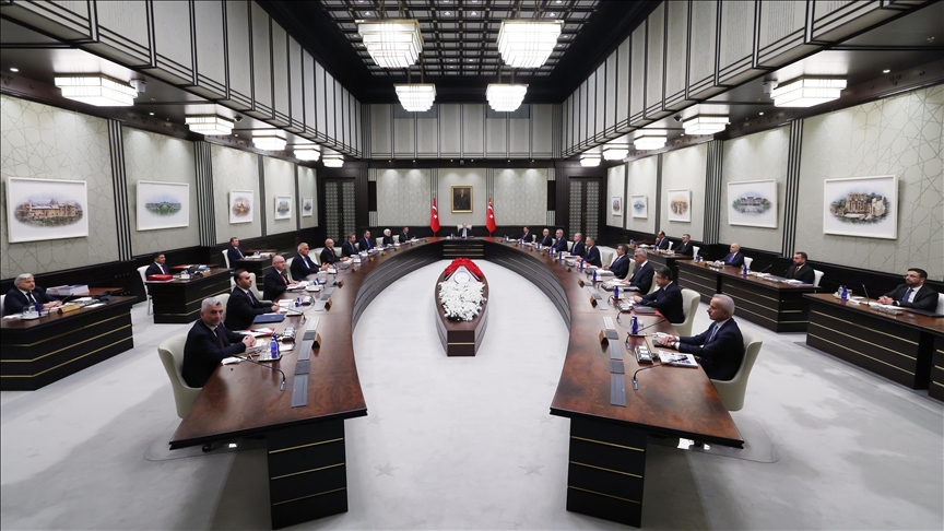 Cumhurbaşkanlığı Kabinesi üyelerinden düşen askeri uçakta şehit olan askerler için başsağlığı mesajları