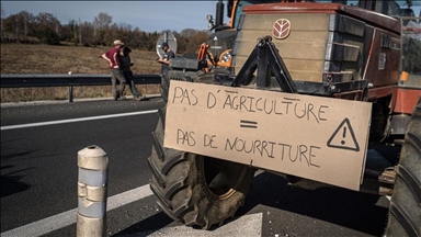 EU strikes provisional deal to cut red tape for farmers