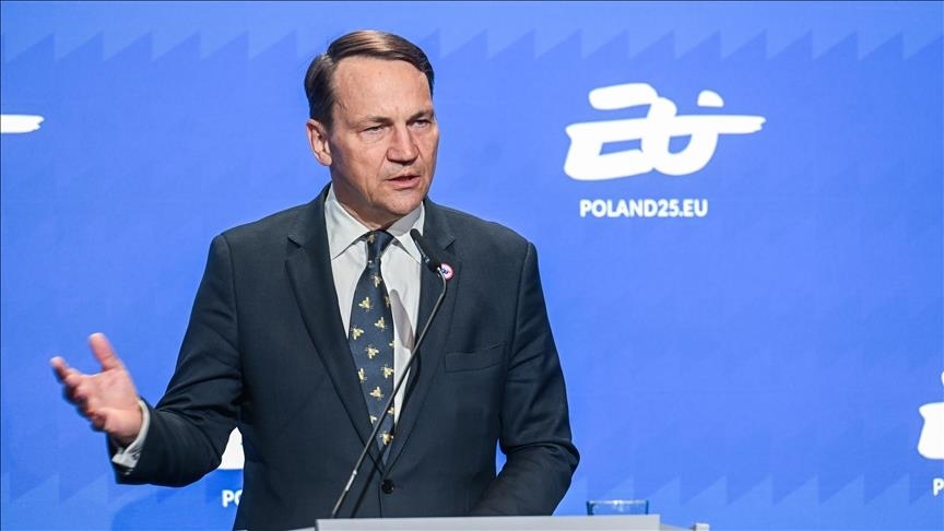 Ministar vanjskih poslova: Poljaci bi radije pasli travu nego ponovo postali ruska kolonija