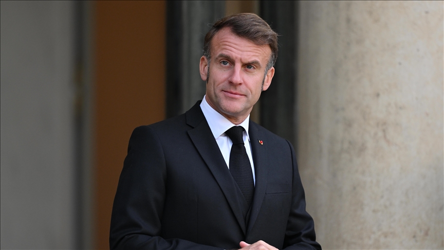 A Toulouse, Macron entre débat sur les réseaux sociaux et stratégie spatiale, sous la pression des agriculteurs