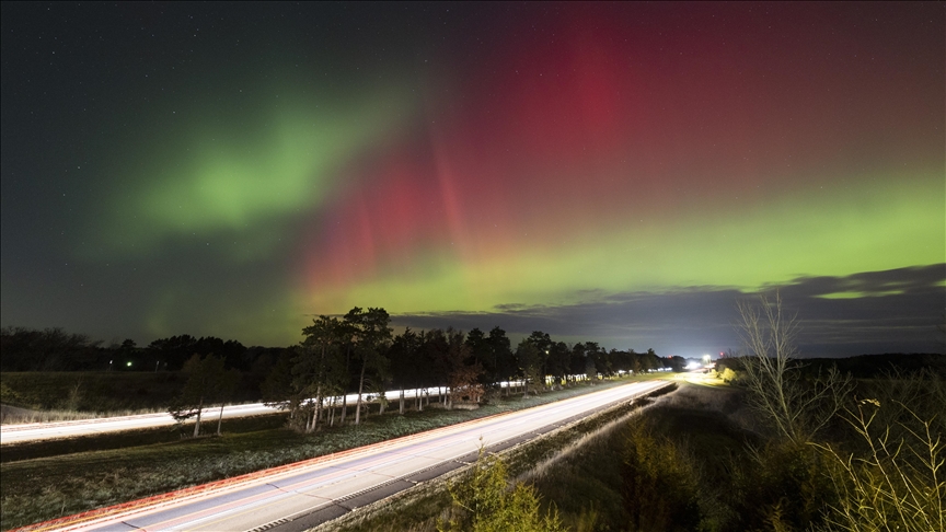 Dritat veriore ndriçojnë qiellin në të gjithë SHBA-në dhe Evropën