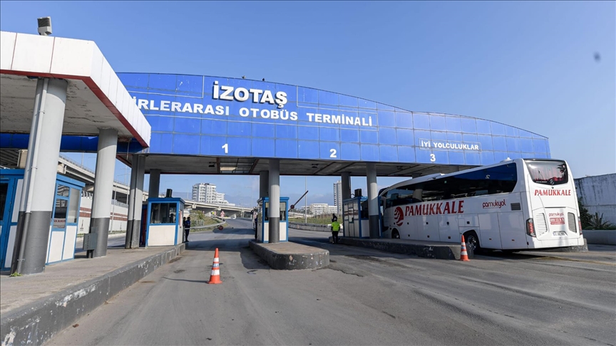 İzmir Büyükşehir Belediyesi otobüs terminalini işleten İZOTAŞ'a haciz işlemi başlattı