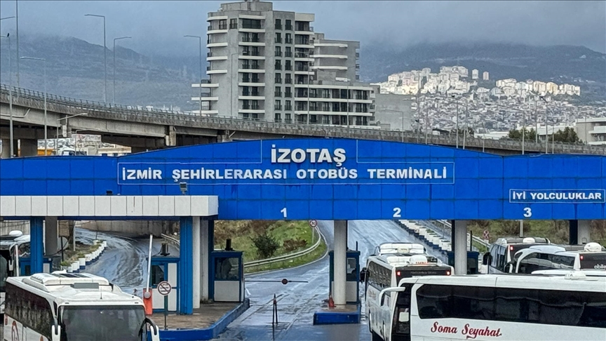 İzmir Büyükşehir Belediyesi otobüs terminalini işleten İZOTAŞ'a haciz işlemi başlattı