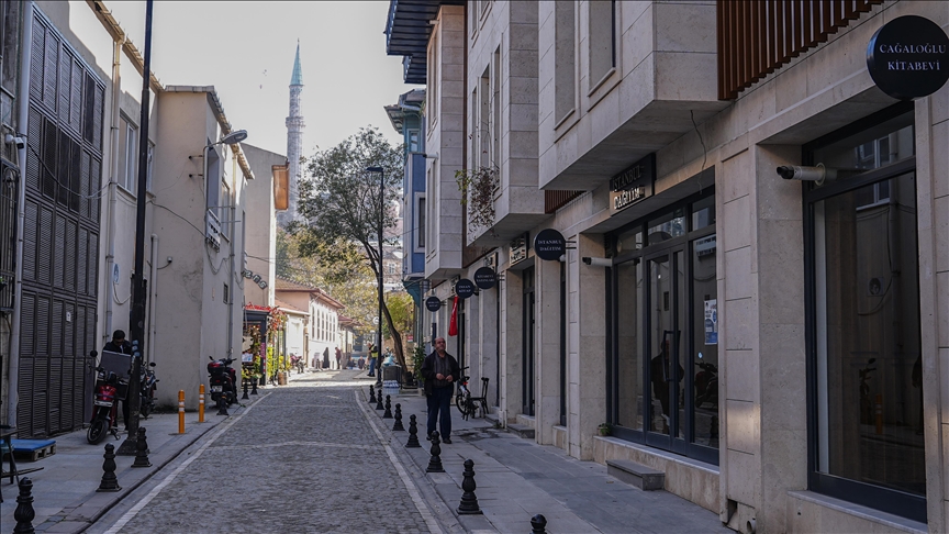 Yayıncılar ve kitap dağıtımcıları, "Cağaloğlu Kitapçılar Sokağı"ndan umutlu ve heyecanlı