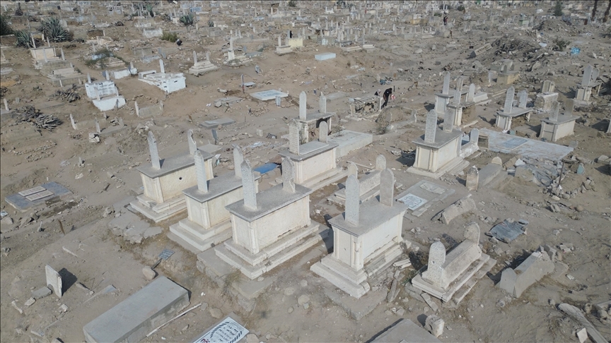 Varrezat e Vjetra të Gazës mbajnë shenjat e sulmeve izraelite