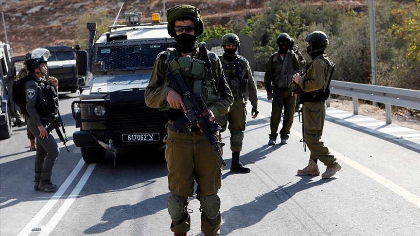 İsrail ordusu Batı Şeria'da Filistinlilere ait iki evi işgal ederek "karargaha" çevirdi