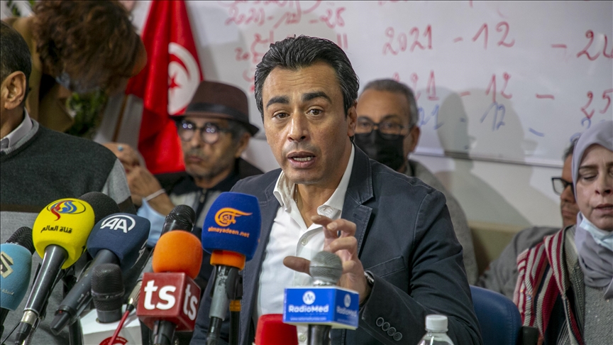 هيئة تونسية: المعارض بن مبارك تعرّض للعنف داخل السجن