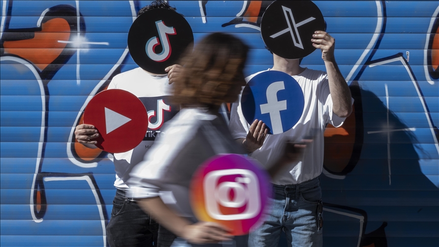 Macron želi zabranu društvenih mreža za maloljetnike na nivou EU