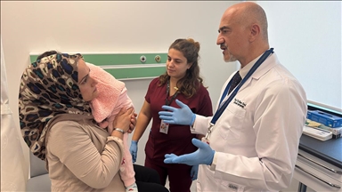 Evinde çıkan yangında vücudu yanan 2 yaşındaki Meryem, "hassas" tedaviyle iyileşti