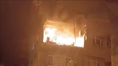 Kağıthane'de apartman dairesinde çıkan yangında 1 kişi yaralandı